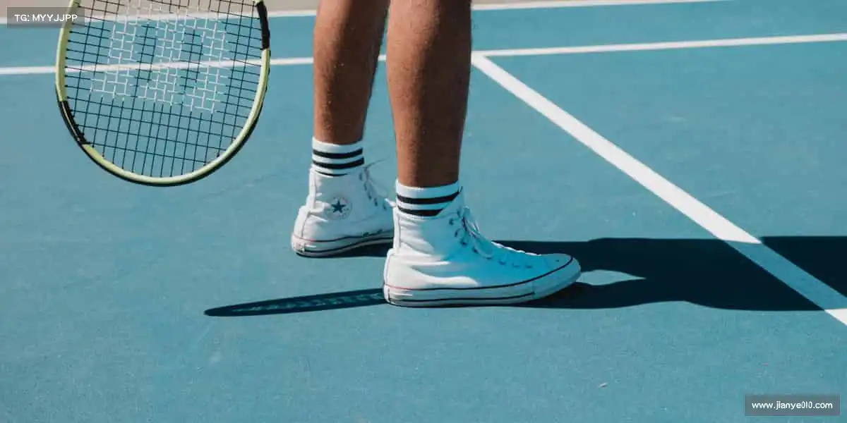 2026年世界杯官网🎾网球划过的弧线，是梦想绽放的轨迹 —— 每一拍，都全力以赴！