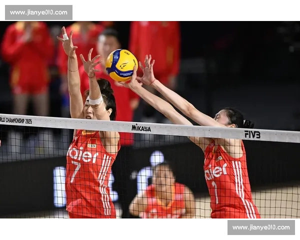 中国女排迎战泰国女排 激烈对决背后的团队拼搏与战略较量